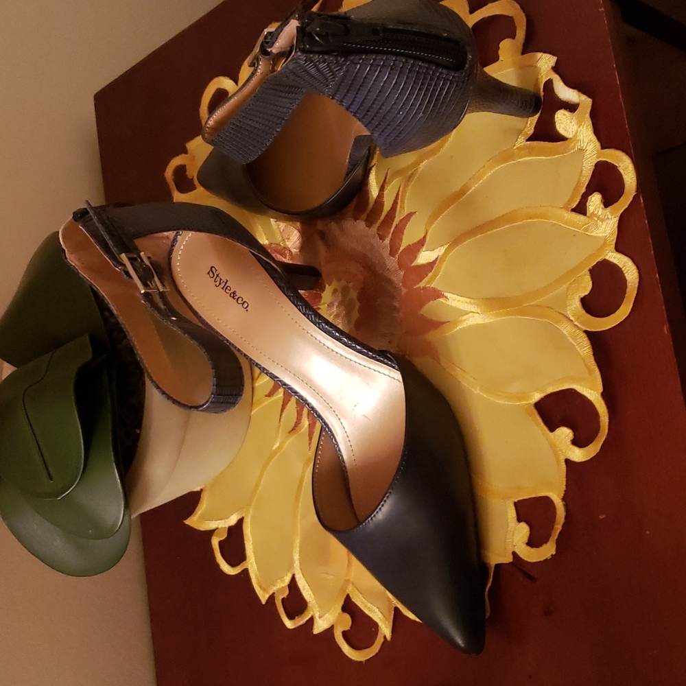Style@ Co Wylid-Pointed Toe Women's Ankle D-Oray Pumps 💙 - Picture 4 of 4